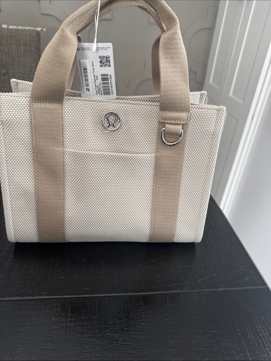 lululemon athletica Handbags - Lululemon two tone canvas tote mini 4.5L